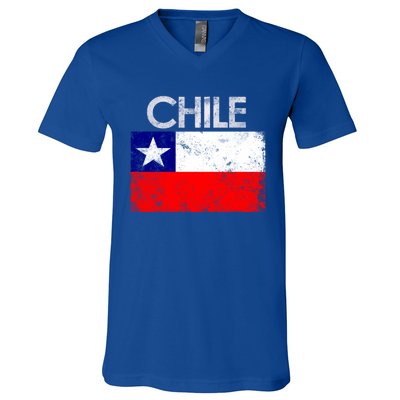 Vintage Chile Chilean Flag Pride Gift Great Gift V-Neck T-Shirt