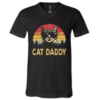 Vintage Cat Daddy Funny Cat Lover Cat Dad Fathers V-Neck T-Shirt