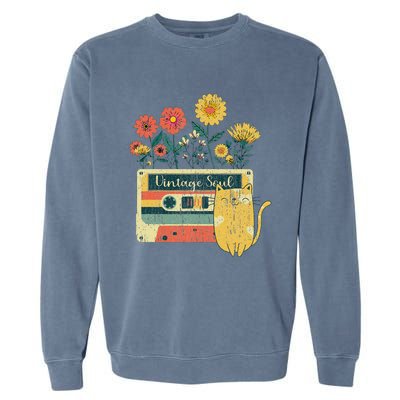 Vintage Ca For Women Retro Soul Flowers Wildflower Garment-Dyed Sweatshirt