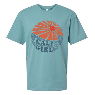 Vintage Cali Girl Retro Beach California Vacation Women Sueded Cloud Jersey T-Shirt