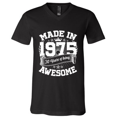 Vintage Crown Made In 1975 50 Years Of Being Awesome V-Neck T-Shirt