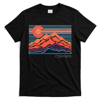 Vintage Colorado Mountain Landscape And Flag Graphic T-Shirt