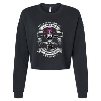 Veteran Day 82nd Airborne Division Paratrooper Fort Bragg Gift Cropped Pullover Crew