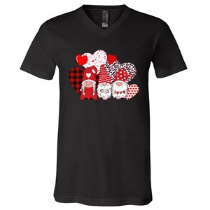 Valentines Day funny Cute Three Gnomes Holding Hearts V-Neck T-Shirt