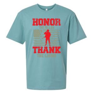 Veterans Day Gift Honor The Fallen Thank The Living Gift American Gift Sueded Cloud Jersey T-Shirt