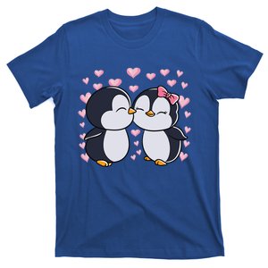 Valentines Day Penguin Couple Penguins Hearts Valentines Day Gift T-Shirt