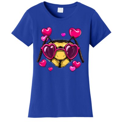 Valentines Day Queen Bee Heart Love Day Couple Bee Lover Cute Gift Women's T-Shirt