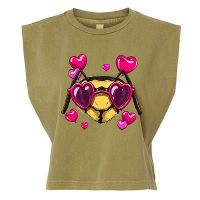 Valentines Day Queen Bee Heart Love Day Couple Bee Lover Cute Gift Garment-Dyed Women's Muscle Tee