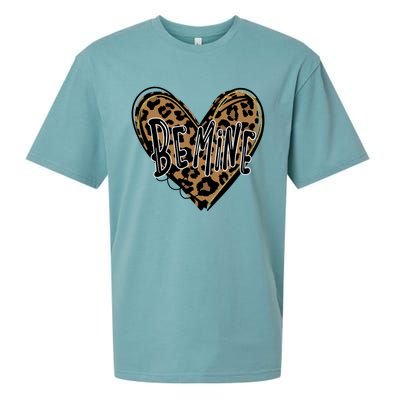 Valentine's Day Vintage Be Mine Leopard Heart Gift Sueded Cloud Jersey T-Shirt