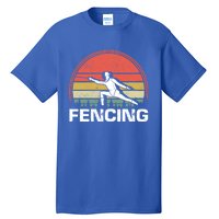 Vintage Fencer Retro Fencing Sports Duel Fight Saber Rapier Gift Tall T-Shirt