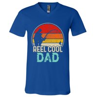 Vintage Fishing Reel Cool Dad Funny Fathers Day Dad Funny Gift V-Neck T-Shirt