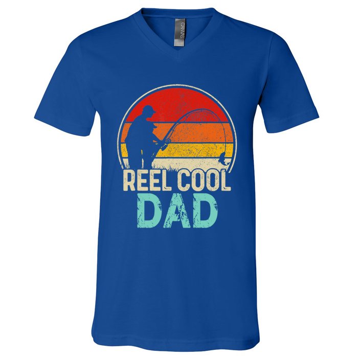 Vintage Fishing Reel Cool Dad Funny Fathers Day Dad Funny Gift V-Neck T-Shirt