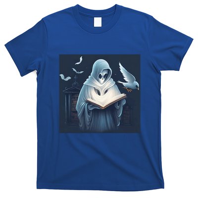 Vintage Ghost Book Reading Librarian Halloween Gift T-Shirt