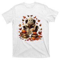 Vintage Ghost Book Reading Pumpkin Gothic Halloween Teachers T-Shirt