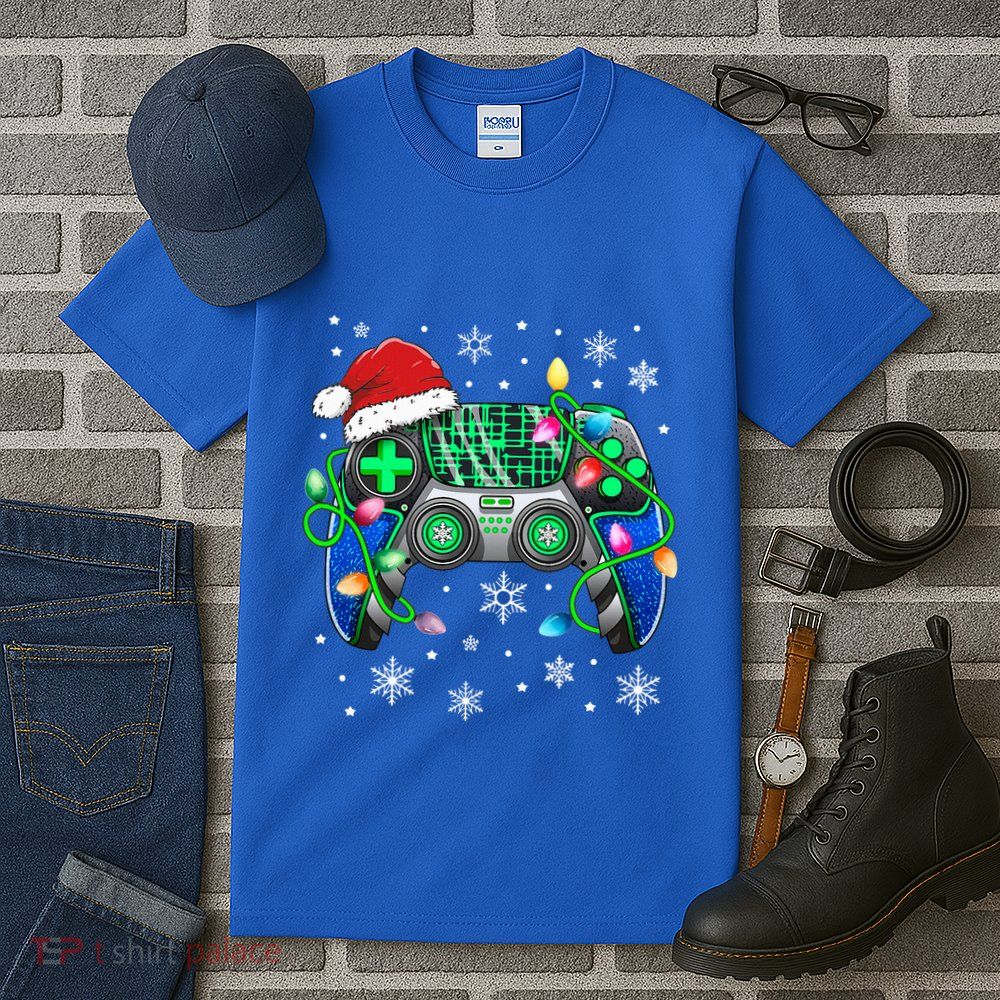 Video Game Controller Christmas Santa Hat Gamer  Tall T-Shirt