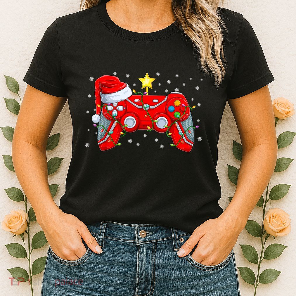 Video Game Controller Christmas Santa Hat Gamer Xmas Womens T-Shirt
