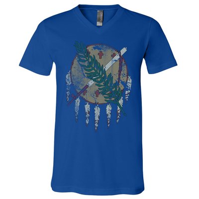 Vintage Grunge Flag Of Oklahoma Patriotic Gift V-Neck T-Shirt