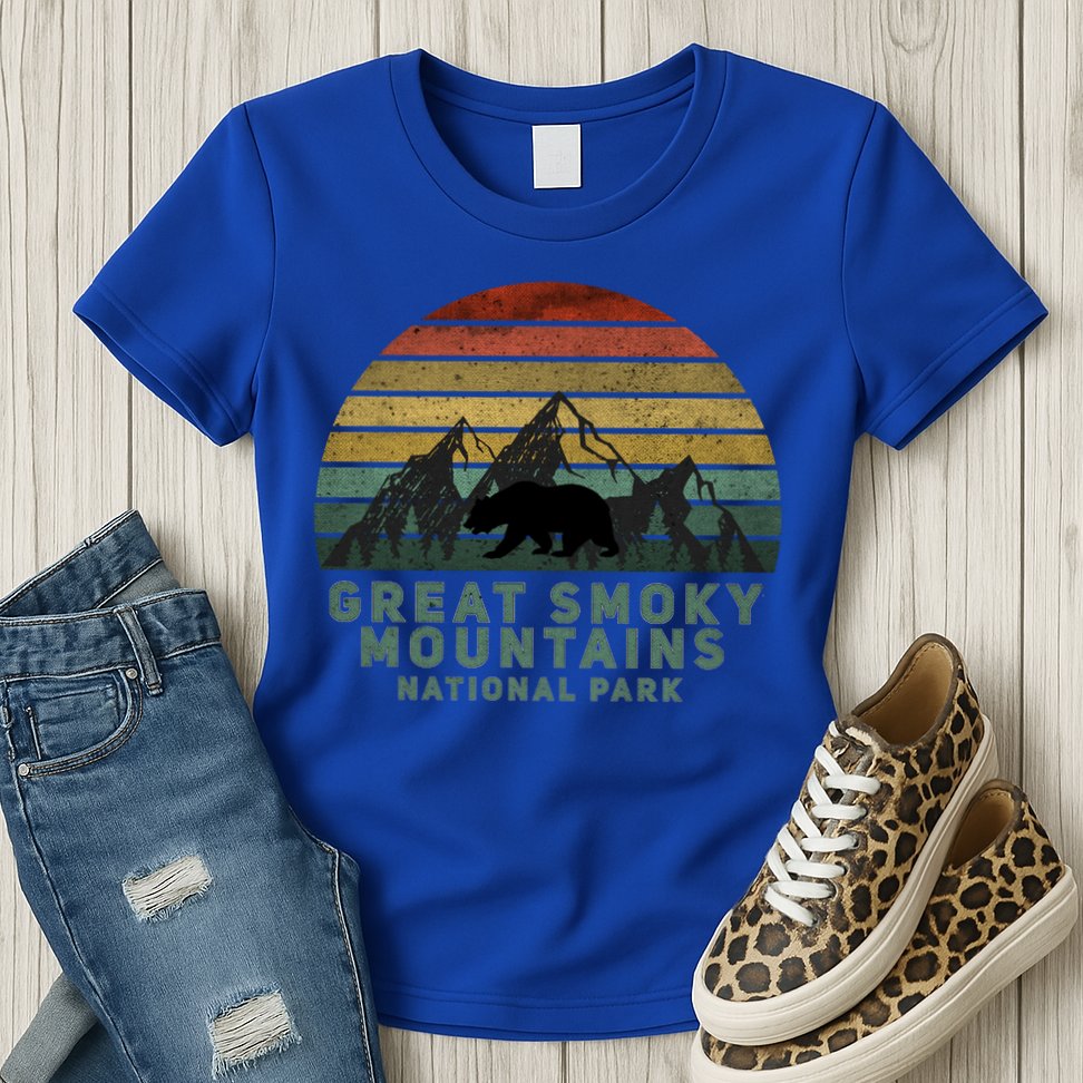 Vintage Great Smoky Mountains National Park Bear Meaningful Gift Womens T-Shirt