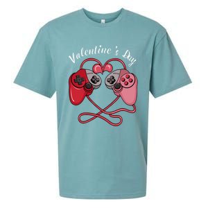 Video Gamer Valentines Day With Controllers Heart Great Gift Sueded Cloud Jersey T-Shirt