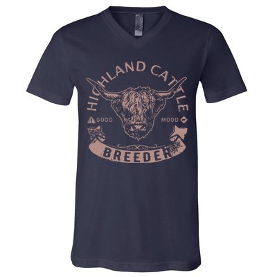 Vintage Highland Cattle Breeder Scottish Cow Farmers Stuff V-Neck T-Shirt