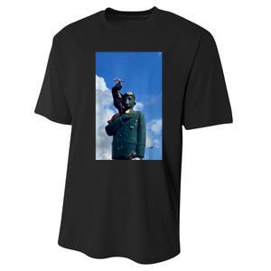 Venezuela Hasta El Final CaíDa De La Estatua De CháVez Performance Sprint T-Shirt