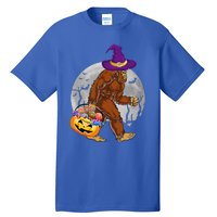 Vintage Halloween Scary Bigfoot Witch Hat Moon Witchy Gift Tall T-Shirt