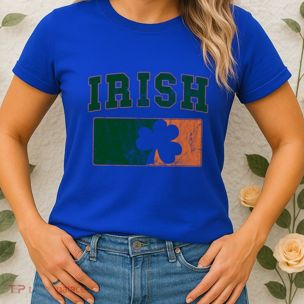 Vintage Irish Ireland Shamrocks Retro St Patricks Day Gift Womens T-Shirt