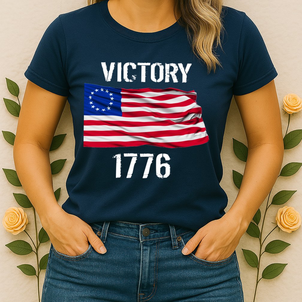 Vintage Betsy Ross American Flag 1776 Womens T-Shirt