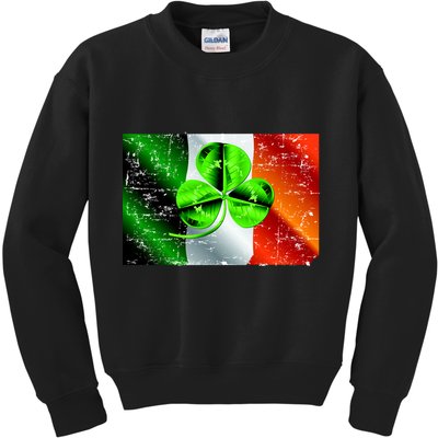 Vintage Irish Flag of Ireland Clover St. Patrick's Day Kids Sweatshirt