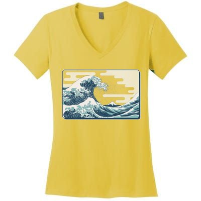 Vintage Japanese Great Wave Women's V-Neck T-Shirt