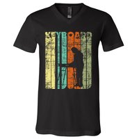 Vintage Keyboard Player Keyboardist Keyboarder Pianist V-Neck T-Shirt