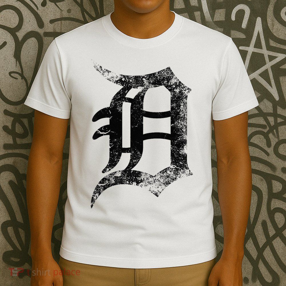 Vintage Letter D Detroit Michigan 313 Area Code Black T-Shirt