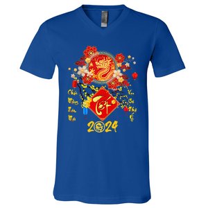 Vietnamese Lunar New Year 2024 Tet Viet Chuc Mung Nam Moi  V-Neck T-Shirt