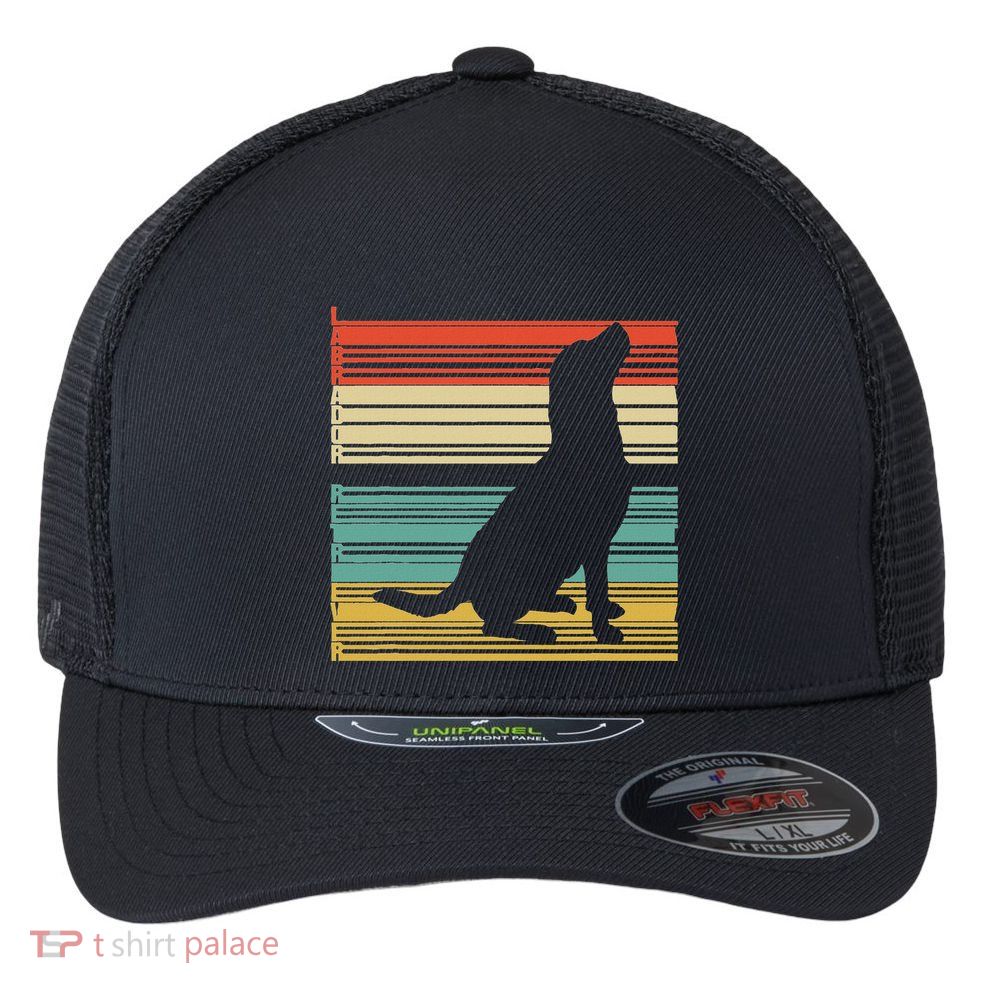 Vintage Labrador Retriever Flexfit Unipanel Trucker Cap