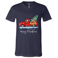 Vintage Merry Christmas Red Truck Old Fashioned Christmas V-Neck T-Shirt