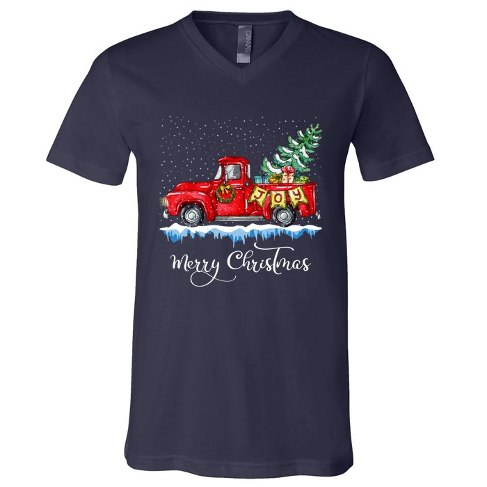 Vintage Merry Christmas Red Truck Old Fashioned Christmas V-Neck T-Shirt