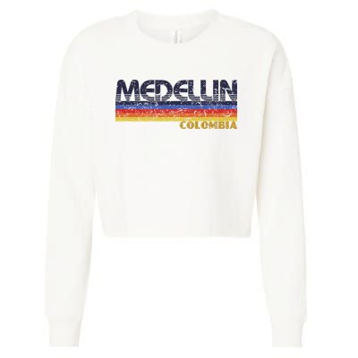 Vintage Medellin Colombia Retro Design Cropped Pullover Crew