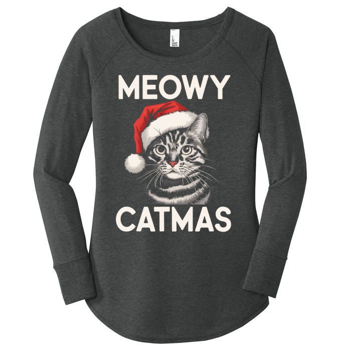 Vintage Meowy Catmas Cat With Santa Hat Xmas Holiday Kitten Women's Perfect Tri Tunic Long Sleeve Shirt