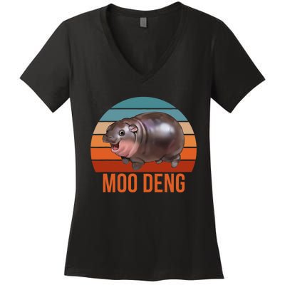 Vintage Moodeng Hippo Famous Baby Pigmy Moodeng Zoo Family Women's V-Neck T-Shirt