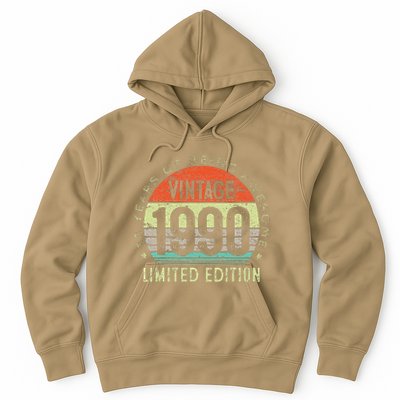 Vintage Made In 1990 33 Year Old Retro 33th Birthday Gift Hoodie