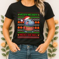 Very Merry Moo Deng Christmas Cute Hippo Moo Deng Womens T-Shirt