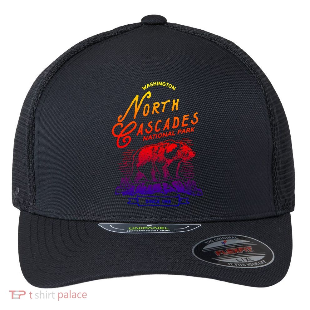 Vintage North Cascades National Park Retro Bear Washington Cool Gift Flexfit Unipanel Trucker Cap