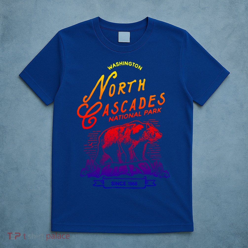 Vintage North Cascades National Park Retro Bear Washington Cool Gift T-Shirt
