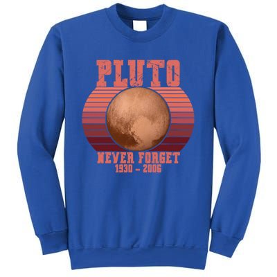 Vintage Never Forget Pluto Retro Space Science Gift Sweatshirt