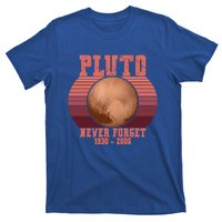 Vintage Never Forget Pluto Retro Space Science Gift T-Shirt