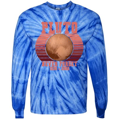 Vintage Never Forget Pluto Retro Space Science Gift Tie-Dye Long Sleeve Shirt