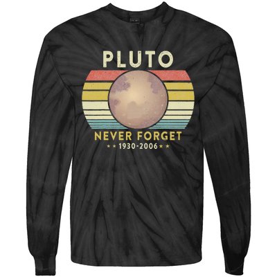 Vintage Never Forget Pluto Nerdy Astronomy Space Science Tie-Dye Long Sleeve Shirt