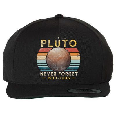 Vintage Never Forget Pluto Funny Space Science Lover Wool Snapback Cap