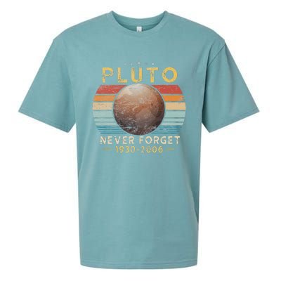 Vintage Never Forget Pluto Funny Space Science Lover Sueded Cloud Jersey T-Shirt