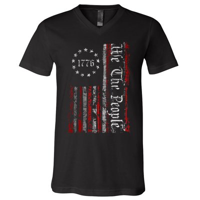 Vintage Old American Flag Patriotic 1776 We The People USA V-Neck T-Shirt